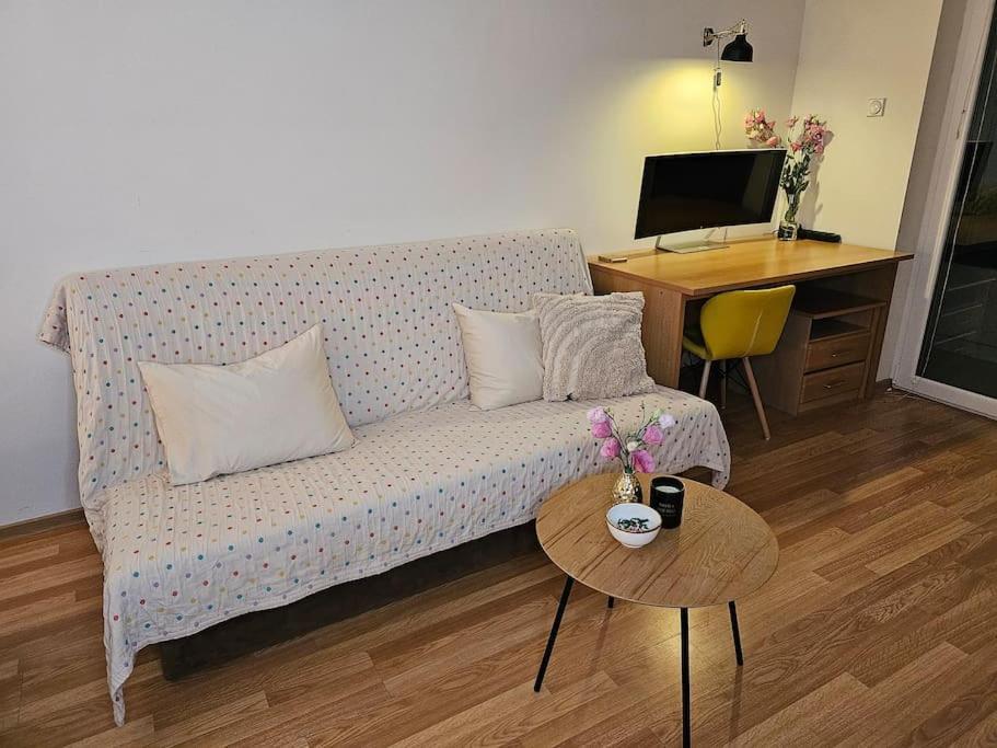 Grandpa Vojin'S Cozy Corner Apartment Суботица Екстериор снимка